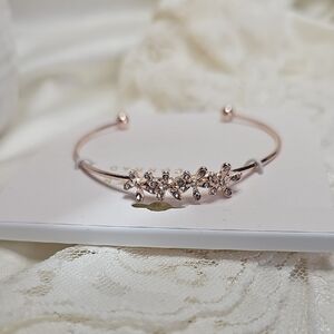 Elegant LC Rose Gold-tone Floral Bracelet